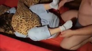 Отец напоил свою дочь алкоголем и без сознания связал и выебал